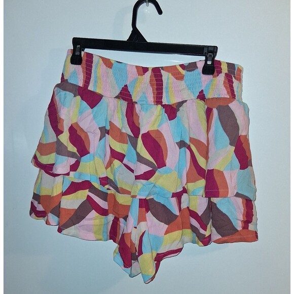 Torrid Multicolor Geometric Pull-on Ruffle Shorts Sz 0 - Picture 3 of 3